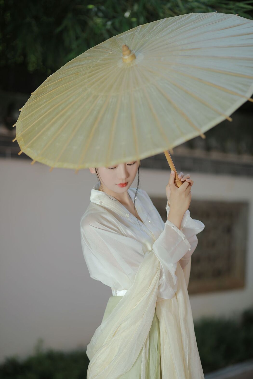 YiTuYu艺图语 Vol.2572 Yu Jin