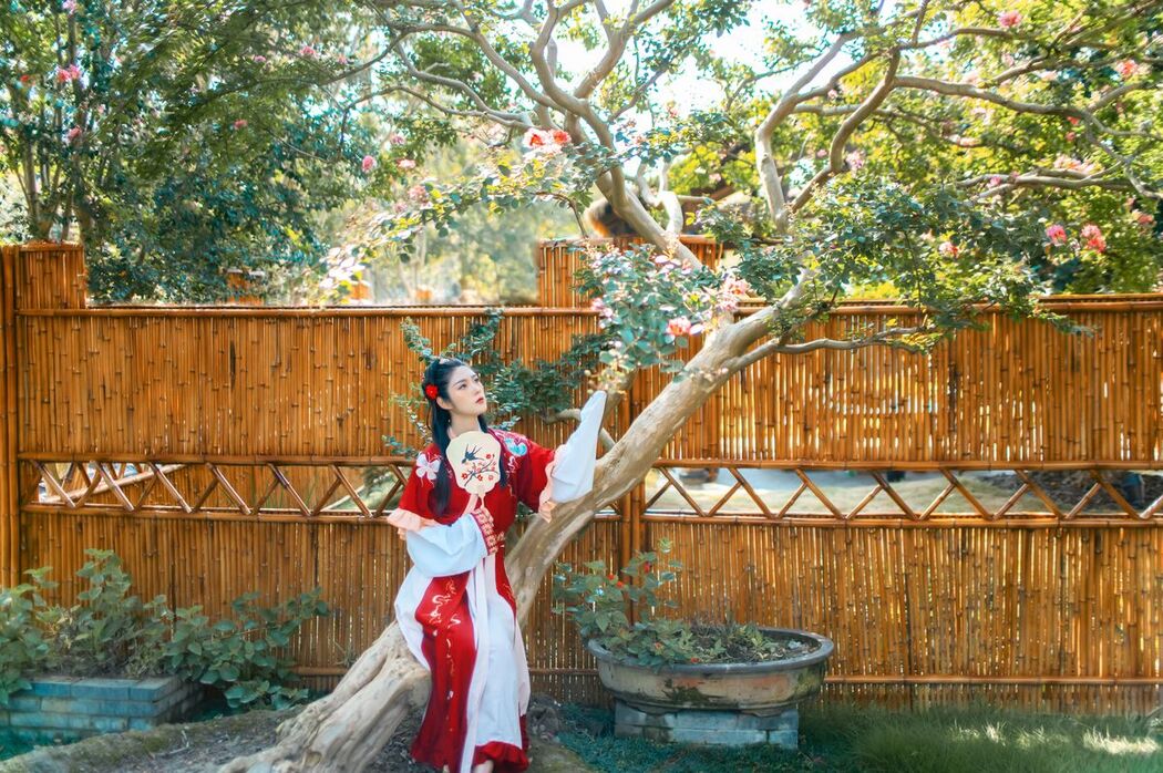 YiTuYu艺图语 Vol.2544 Qin Ko