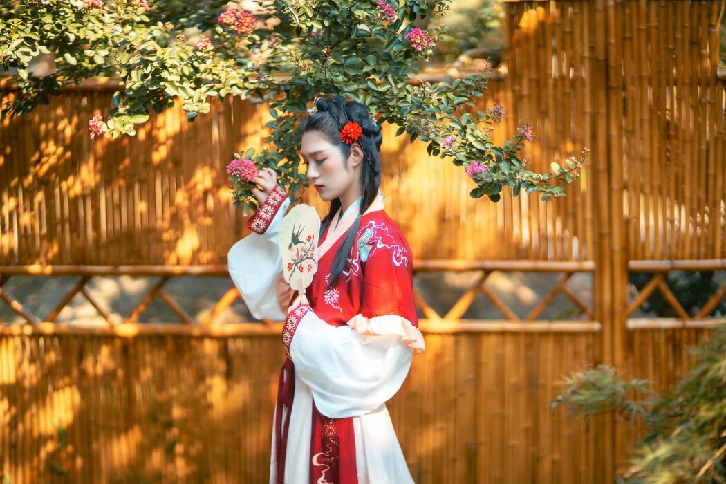 YiTuYu艺图语 Vol.2544 Qin Ko