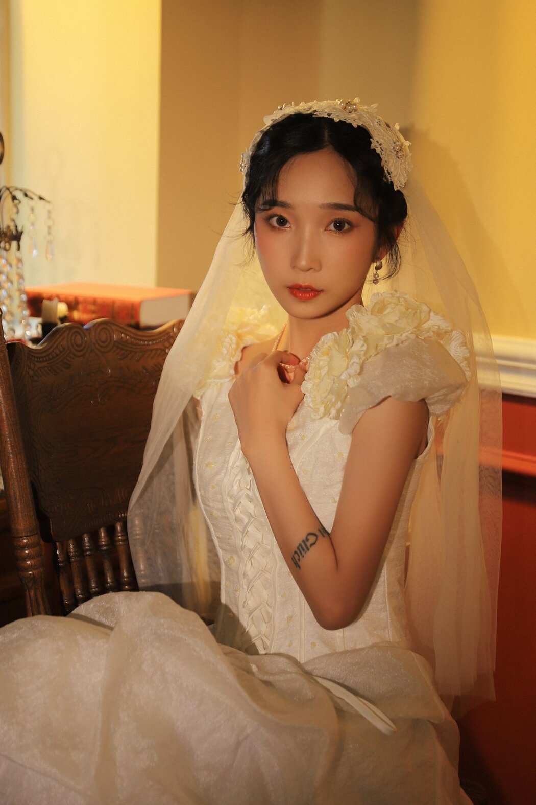 YiTuYu艺图语 Vol.2601 Lei Meng Ying