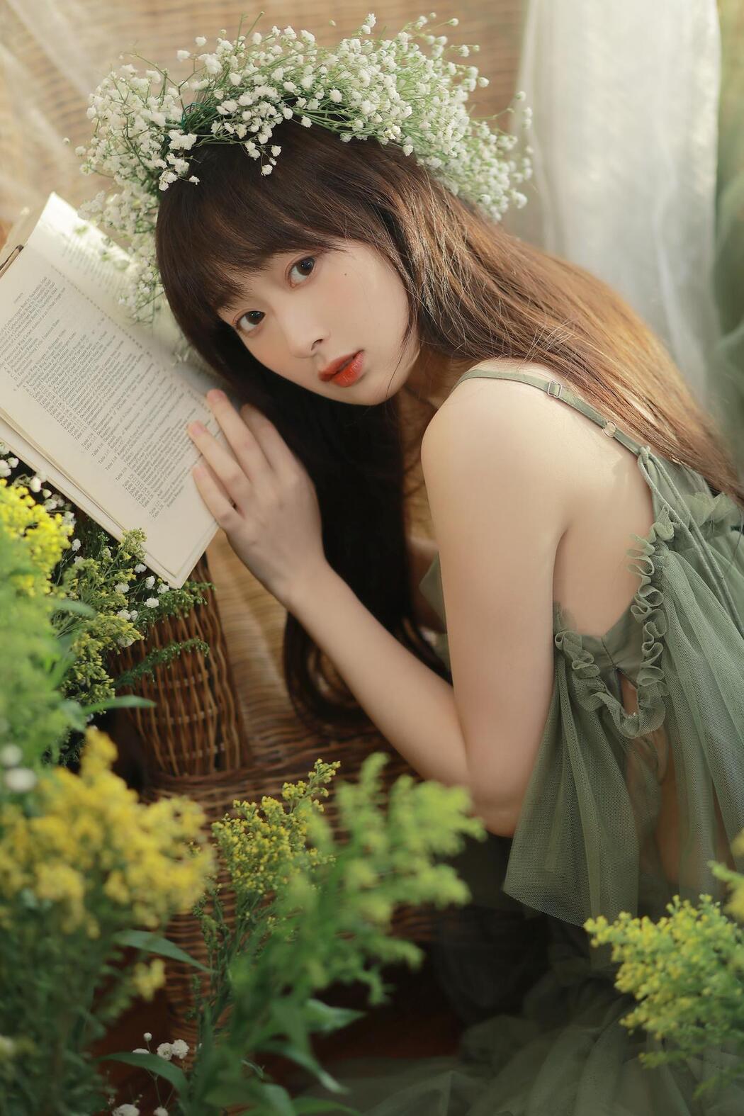 YiTuYu艺图语 Vol.2490 Xiang Qi 77