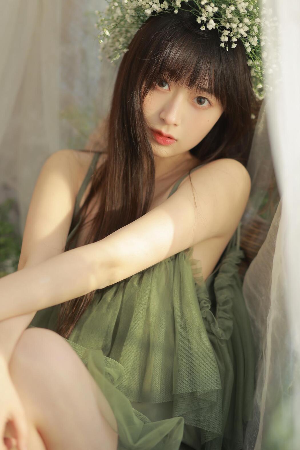 YiTuYu艺图语 Vol.2490 Xiang Qi 77