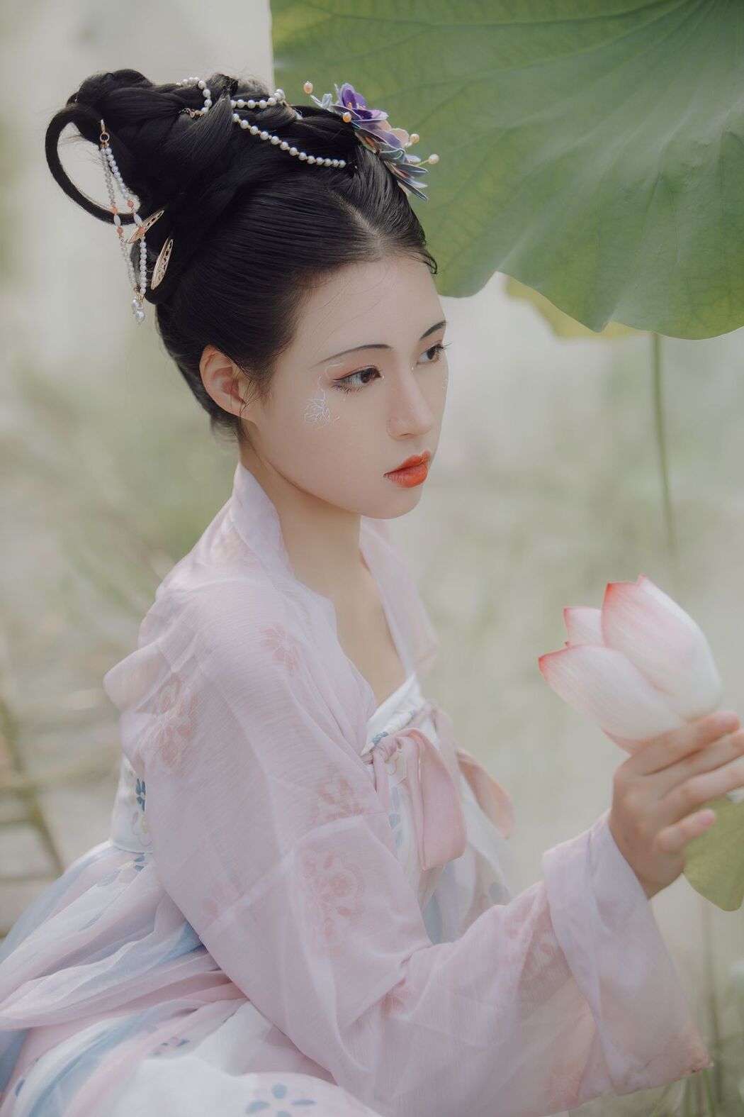 YiTuYu艺图语 Vol.2573 Nu Li Ban Zhuan De Shuang He