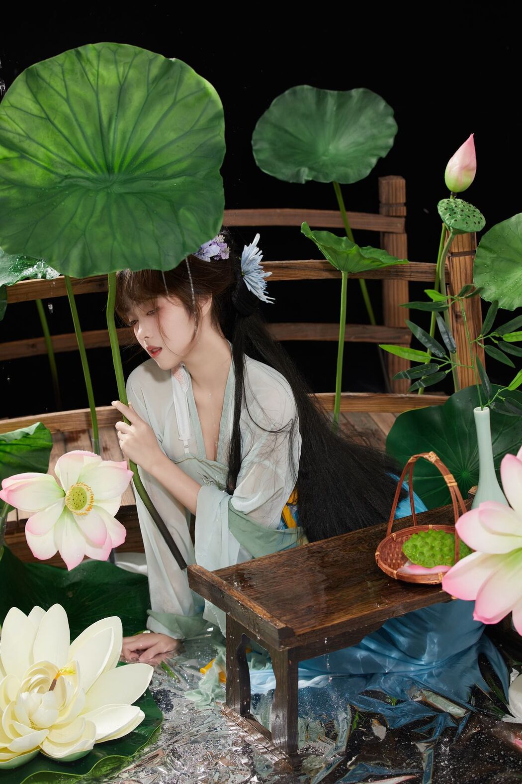 YiTuYu艺图语 Vol.2556 Xiao Wei Ren Er
