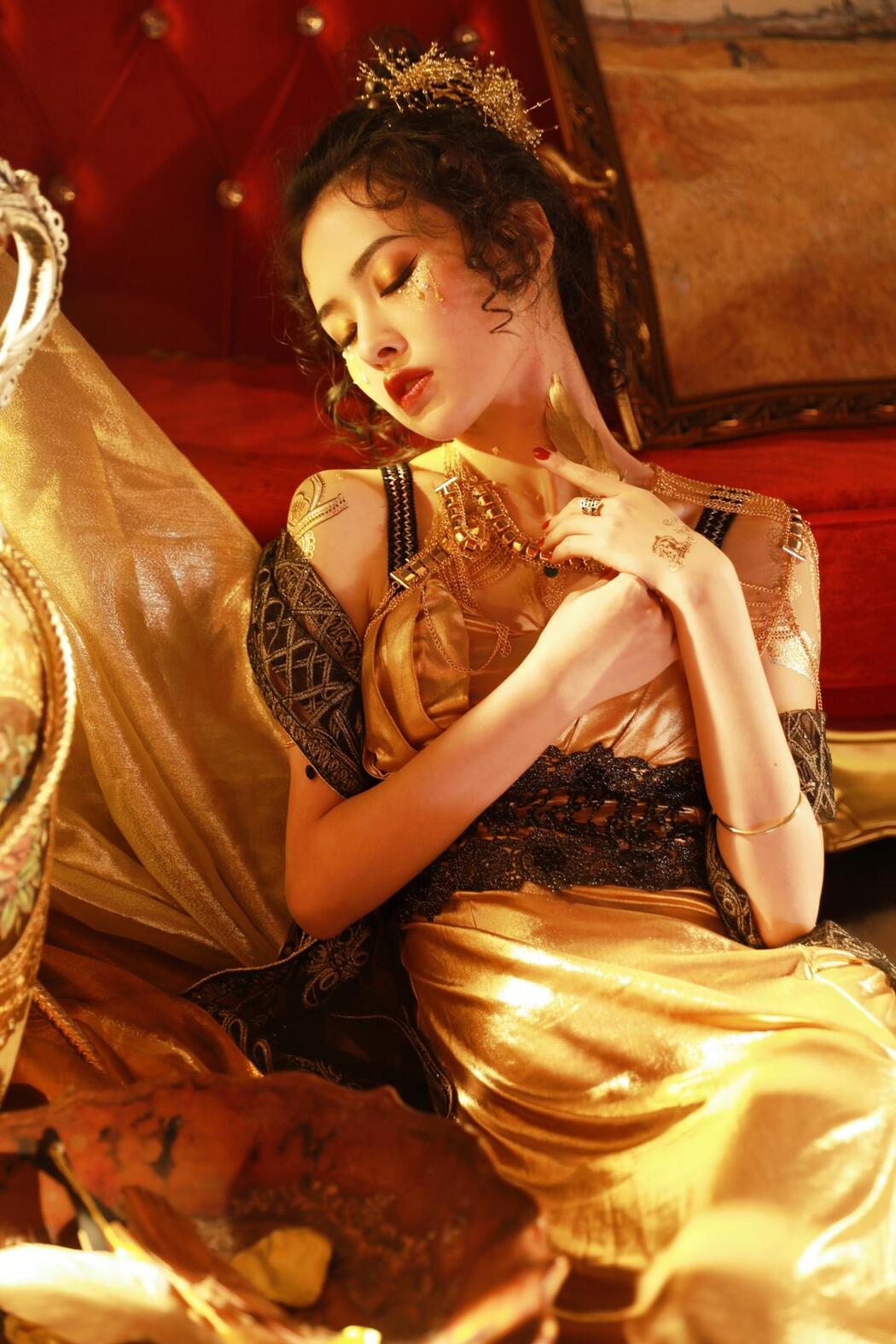 YiTuYu艺图语 Vol.2496 Xiang Ze Xi Zi