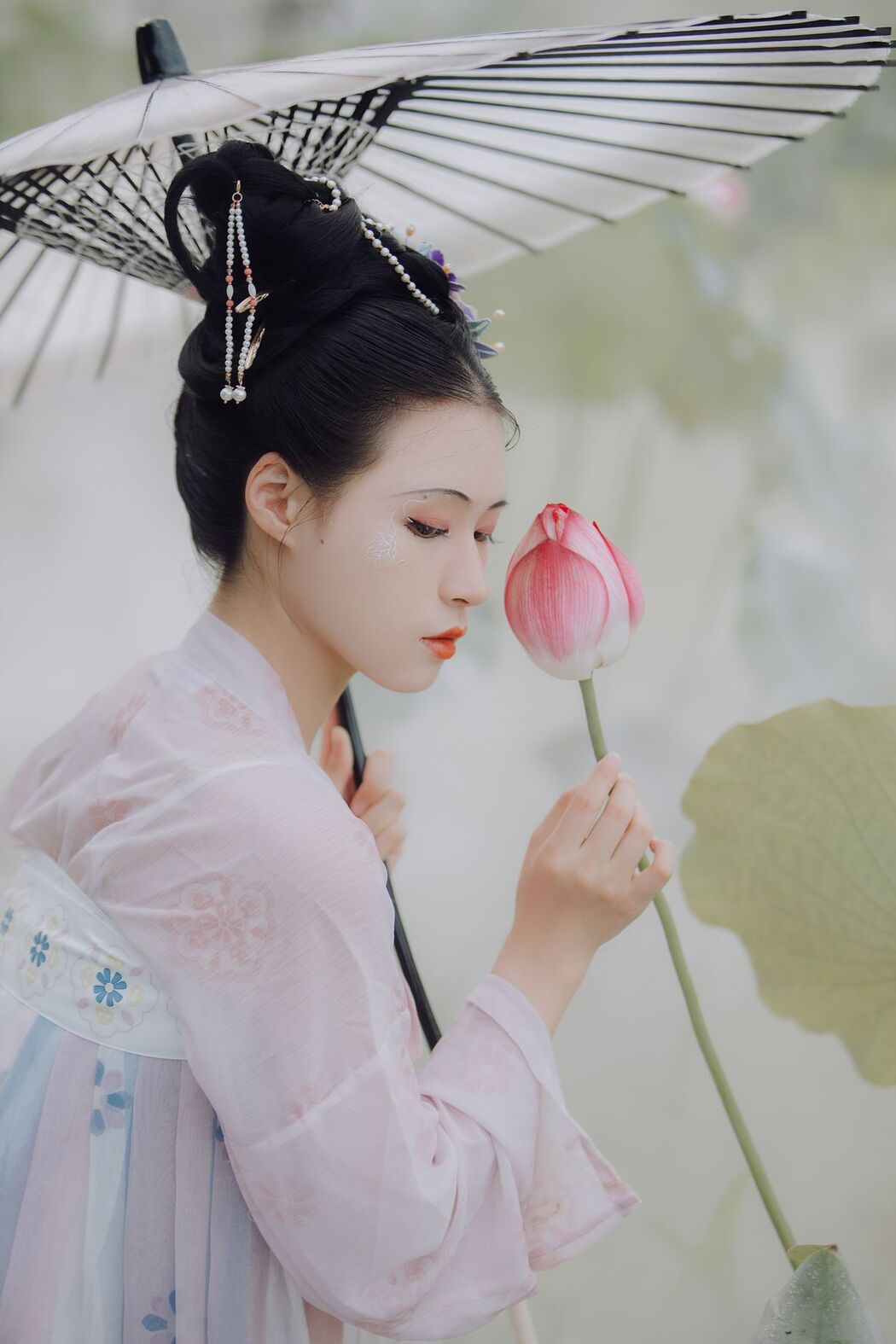 YiTuYu艺图语 Vol.2573 Nu Li Ban Zhuan De Shuang He