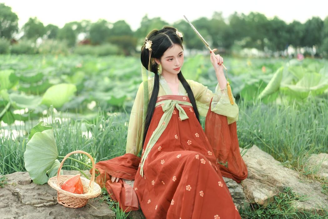 YiTuYu艺图语 Vol.2569 Xia He