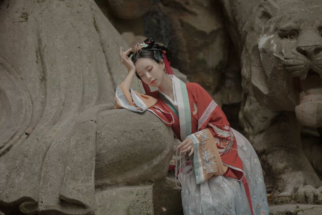 YiTuYu艺图语 Vol.2550 Tong Mian Xiao Mian Ao