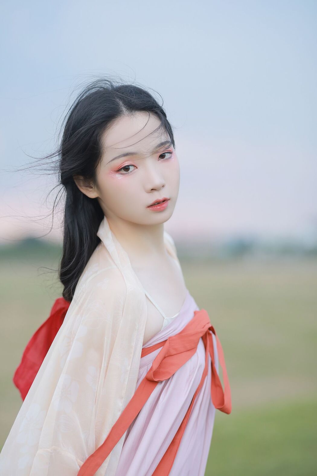YiTuYu艺图语 Vol.2579 Luo Hua Ren Du Li