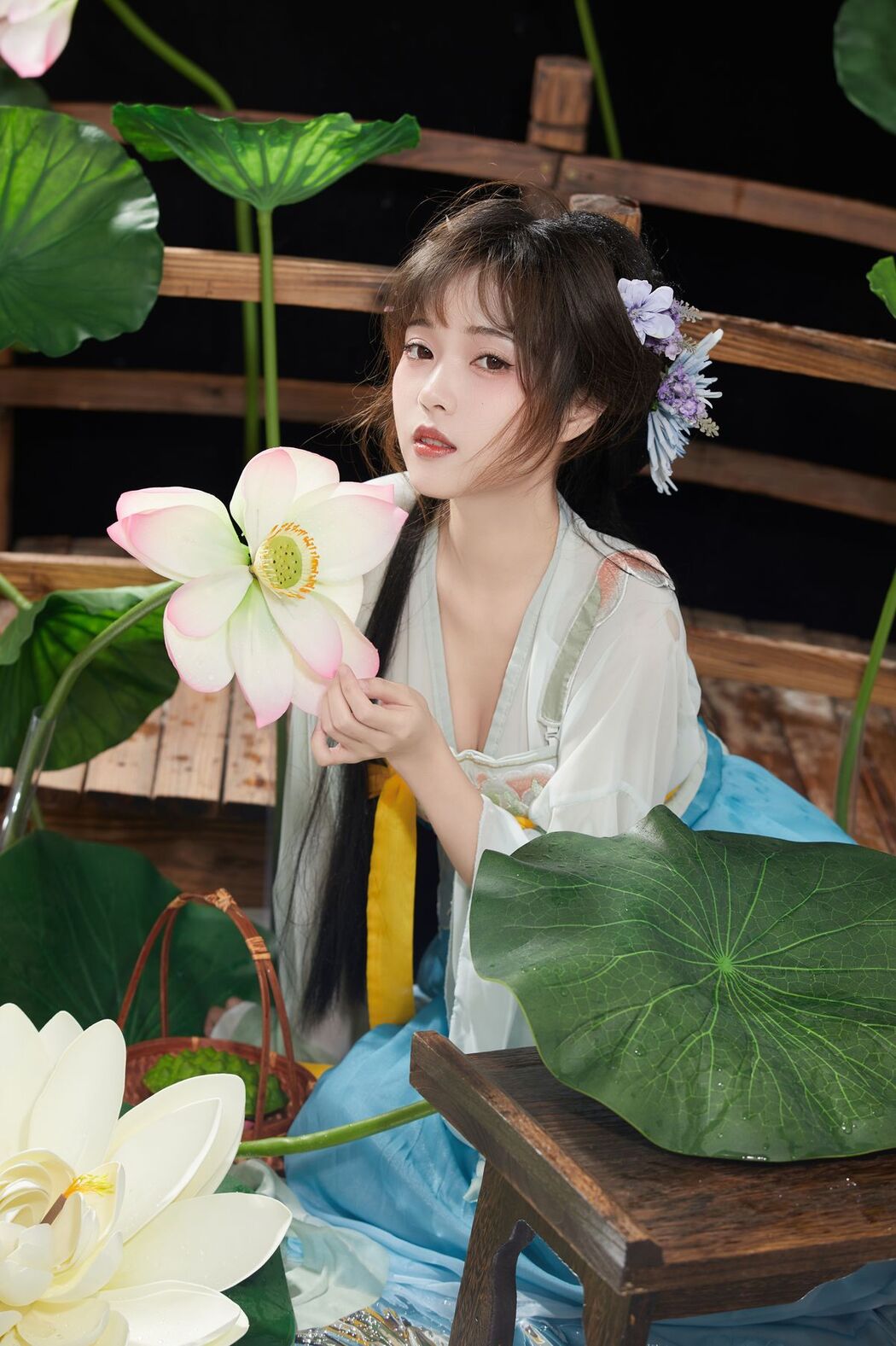 YiTuYu艺图语 Vol.2556 Xiao Wei Ren Er