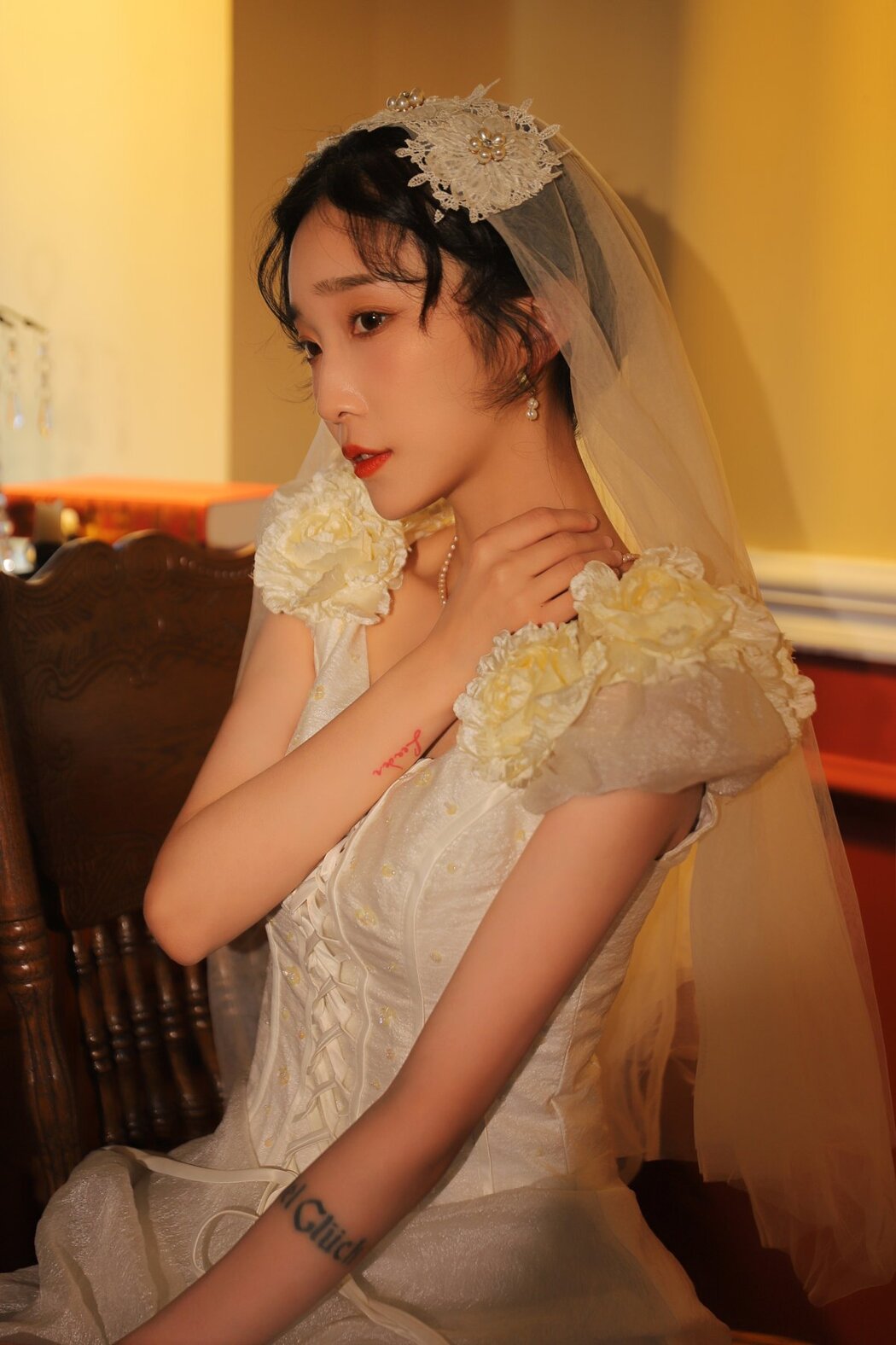YiTuYu艺图语 Vol.2601 Lei Meng Ying