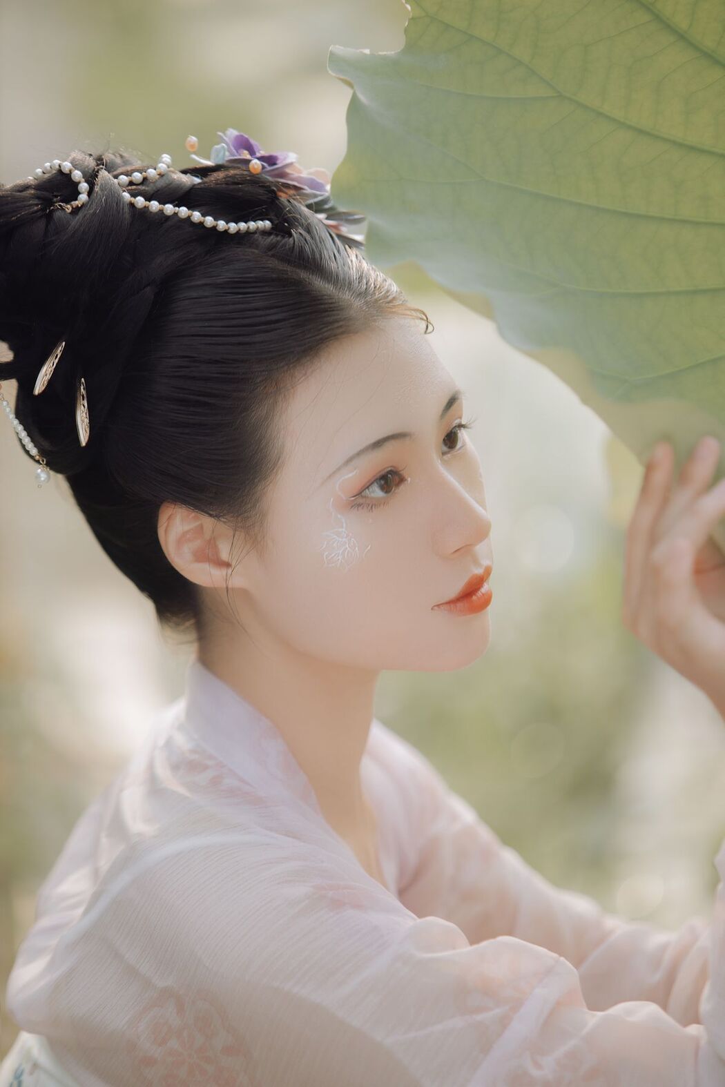 YiTuYu艺图语 Vol.2573 Nu Li Ban Zhuan De Shuang He