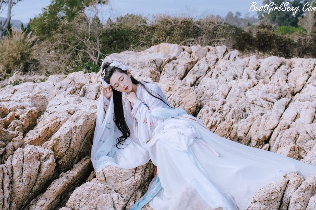 YiTuYu艺图语 Vol.252 Ying Er