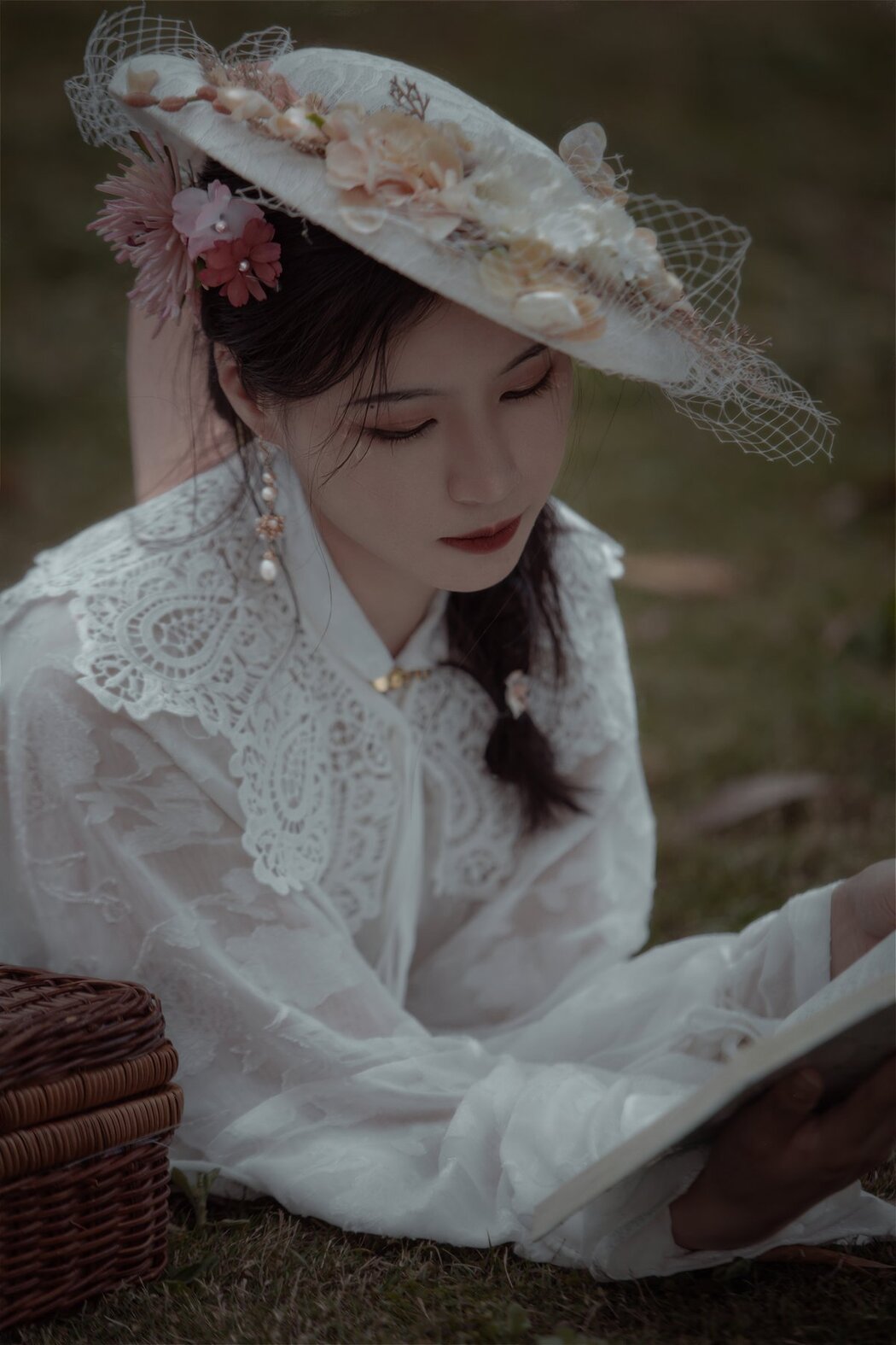 YiTuYu艺图语 Vol.2606 Nu Li Ban Zhuan De Shuang He