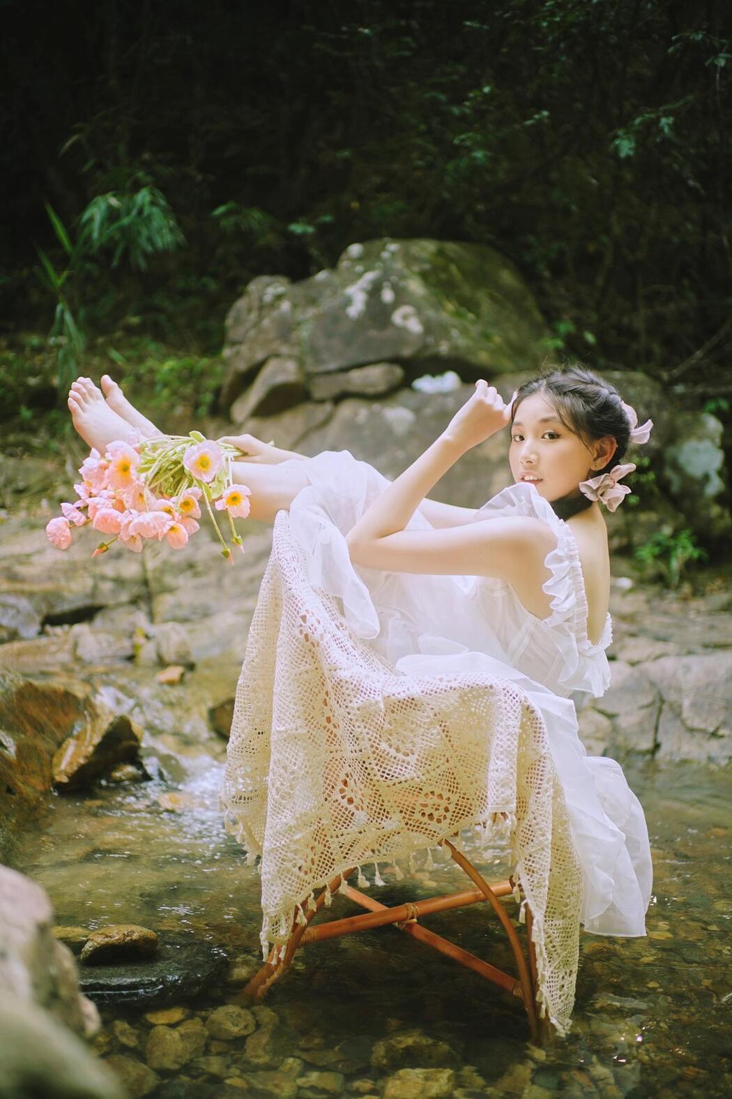 YiTuYu艺图语 Vol.2495 Xiao Yi
