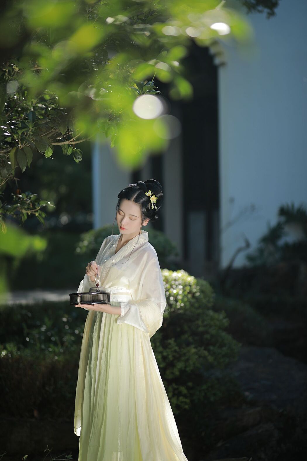 YiTuYu艺图语 Vol.2572 Yu Jin