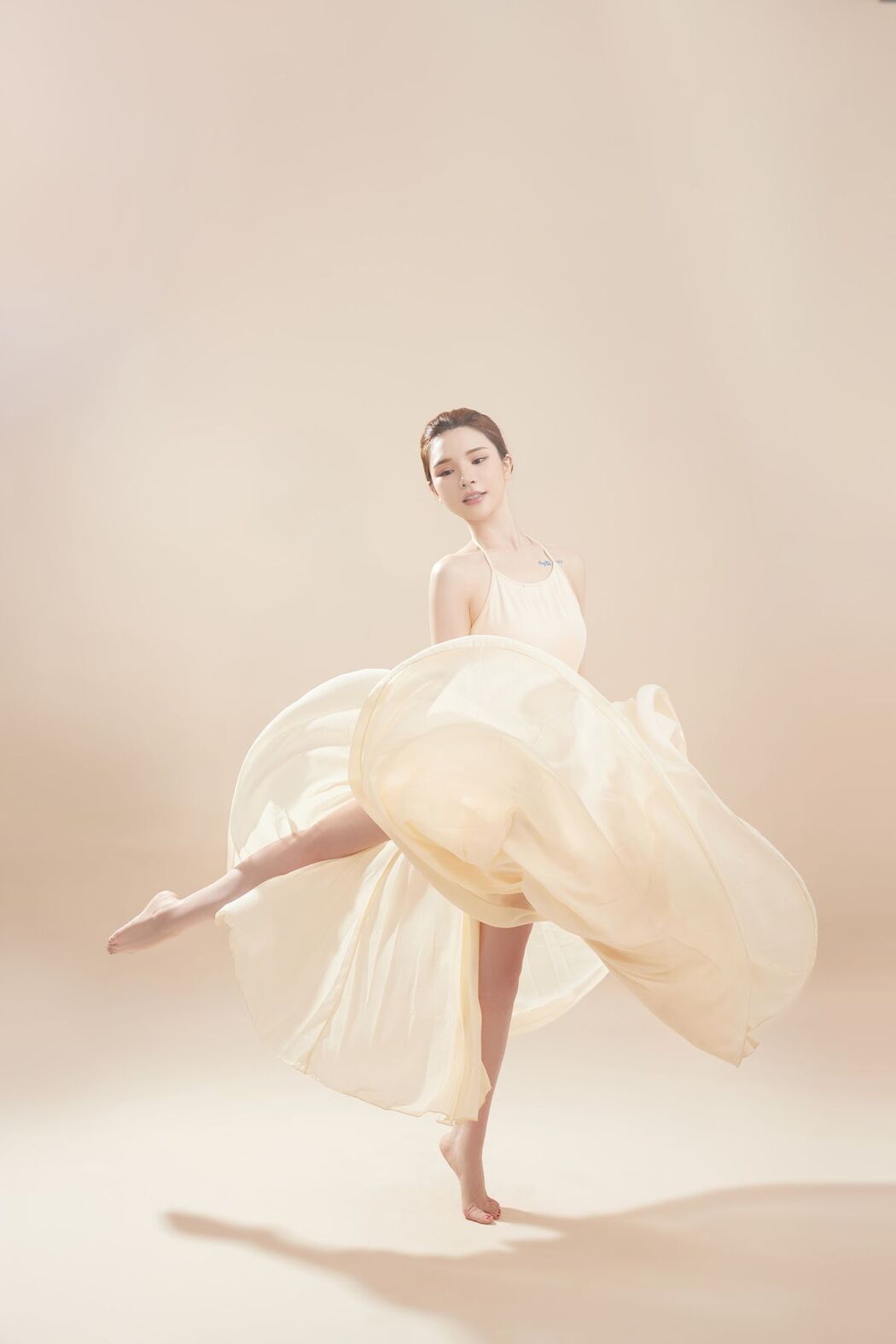 YiTuYu艺图语 Vol.2526 Ao Jiao Jun