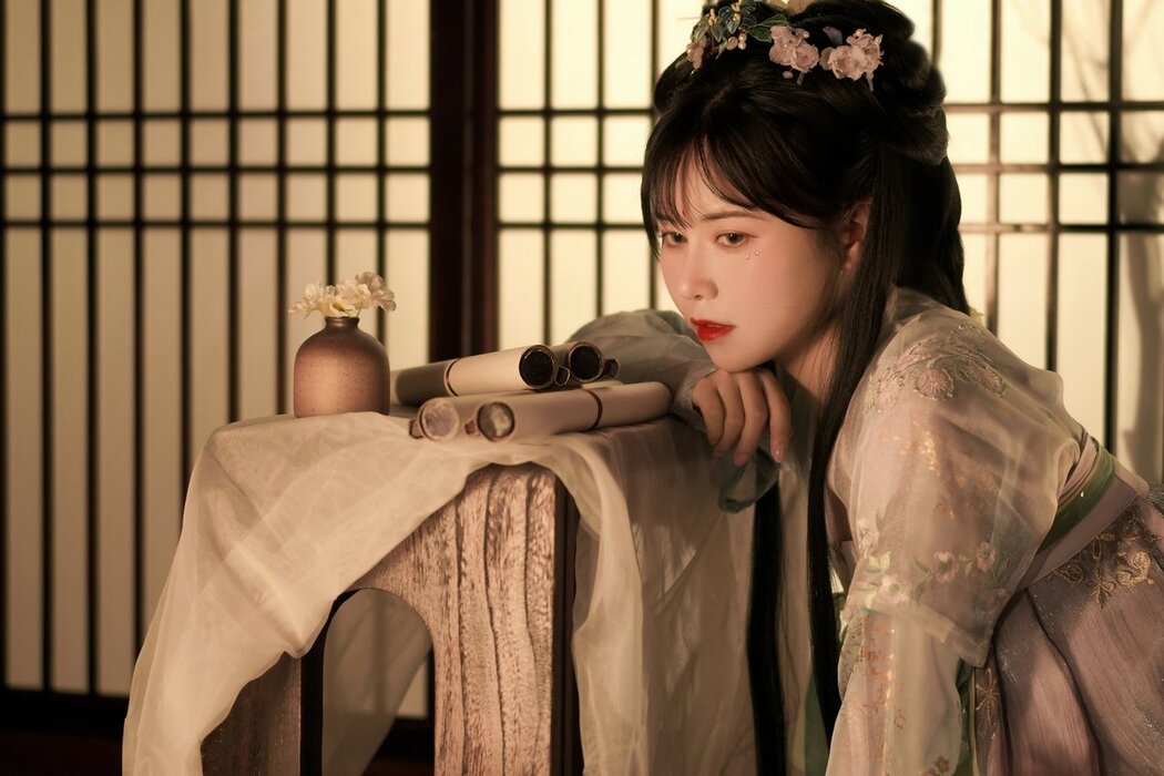 YiTuYu艺图语 Vol.2596 He Ming Zhi Ying