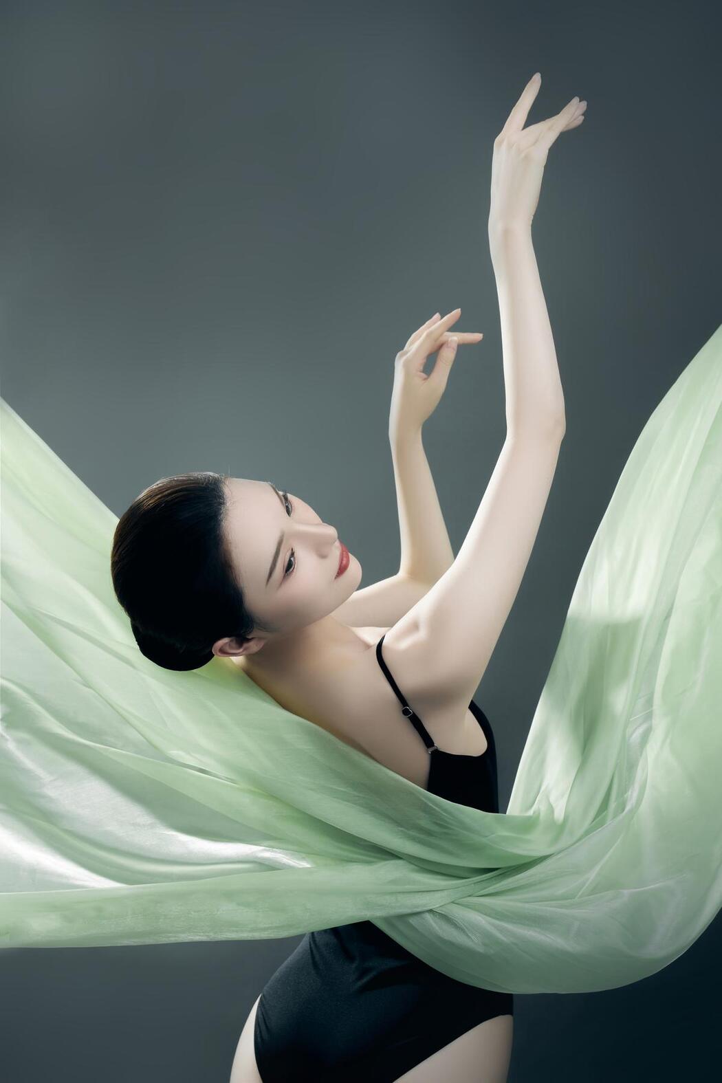 YiTuYu艺图语 Vol.2511 Ao Jiao Jun