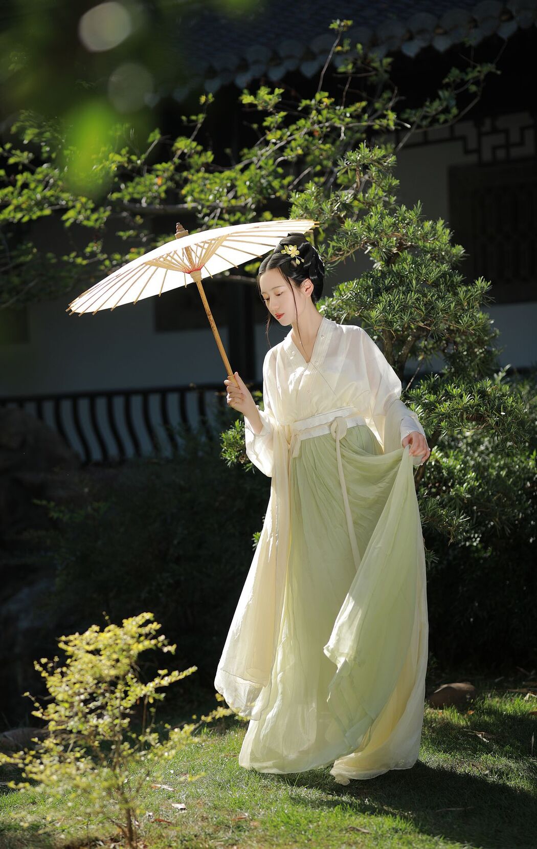 YiTuYu艺图语 Vol.2572 Yu Jin
