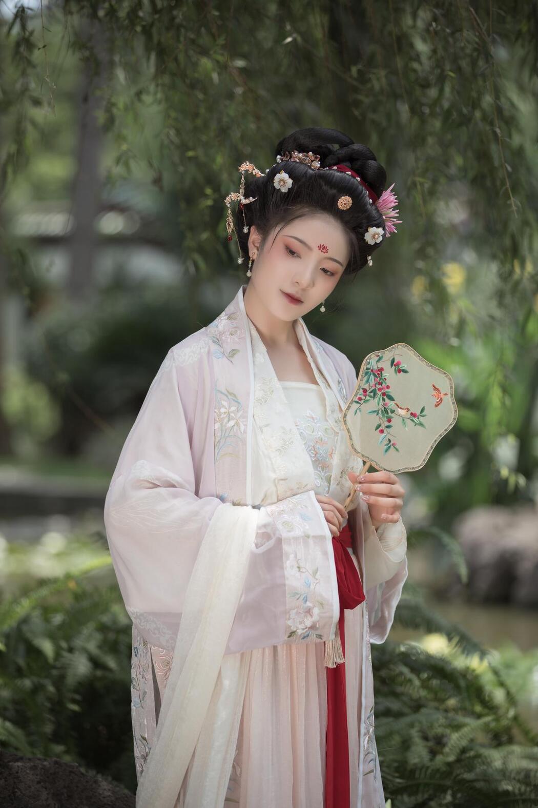 YiTuYu艺图语 Vol.2504 Yi Bei Mei Shi