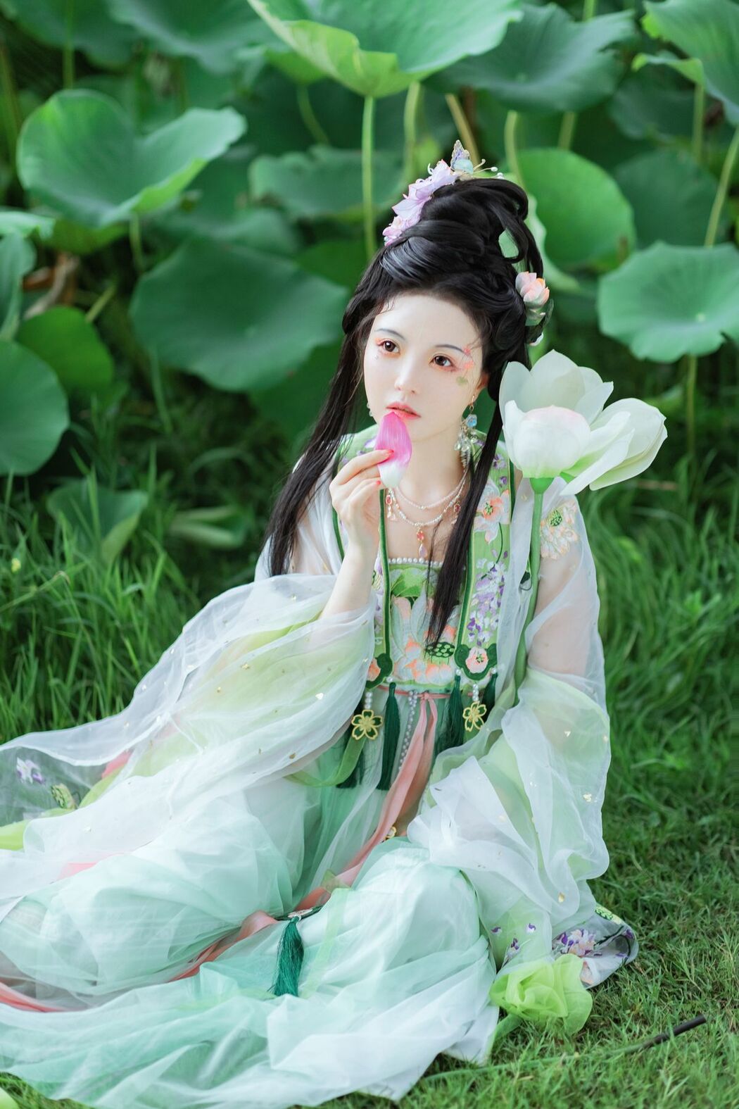 YiTuYu艺图语 Vol.2545 Lu Lu Haley