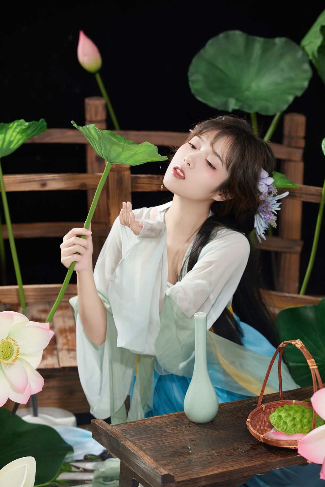 YiTuYu艺图语 Vol.2556 Xiao Wei Ren Er