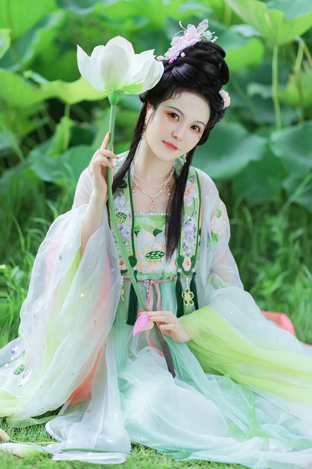 YiTuYu艺图语 Vol.2545 Lu Lu Haley