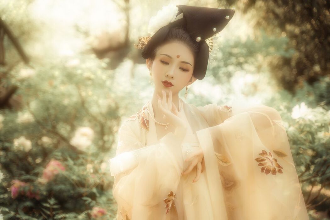YiTuYu艺图语 Vol.2531 Bi Mo Xia Ci Hou