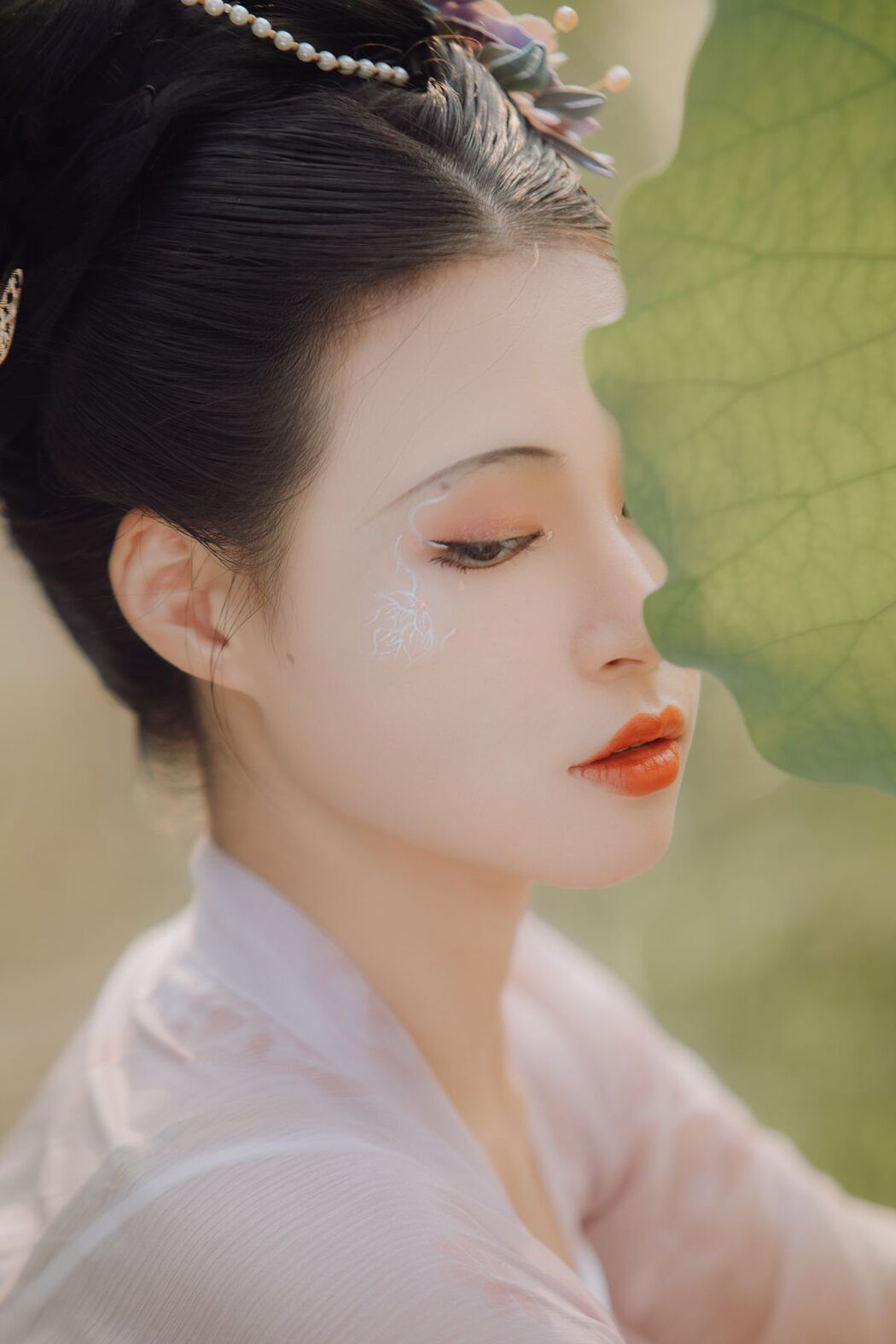YiTuYu艺图语 Vol.2573 Nu Li Ban Zhuan De Shuang He
