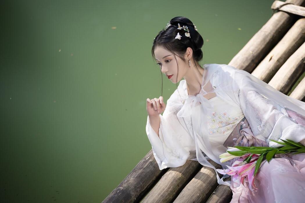 YiTuYu艺图语 Vol.2510 Qi Ni Si Mao