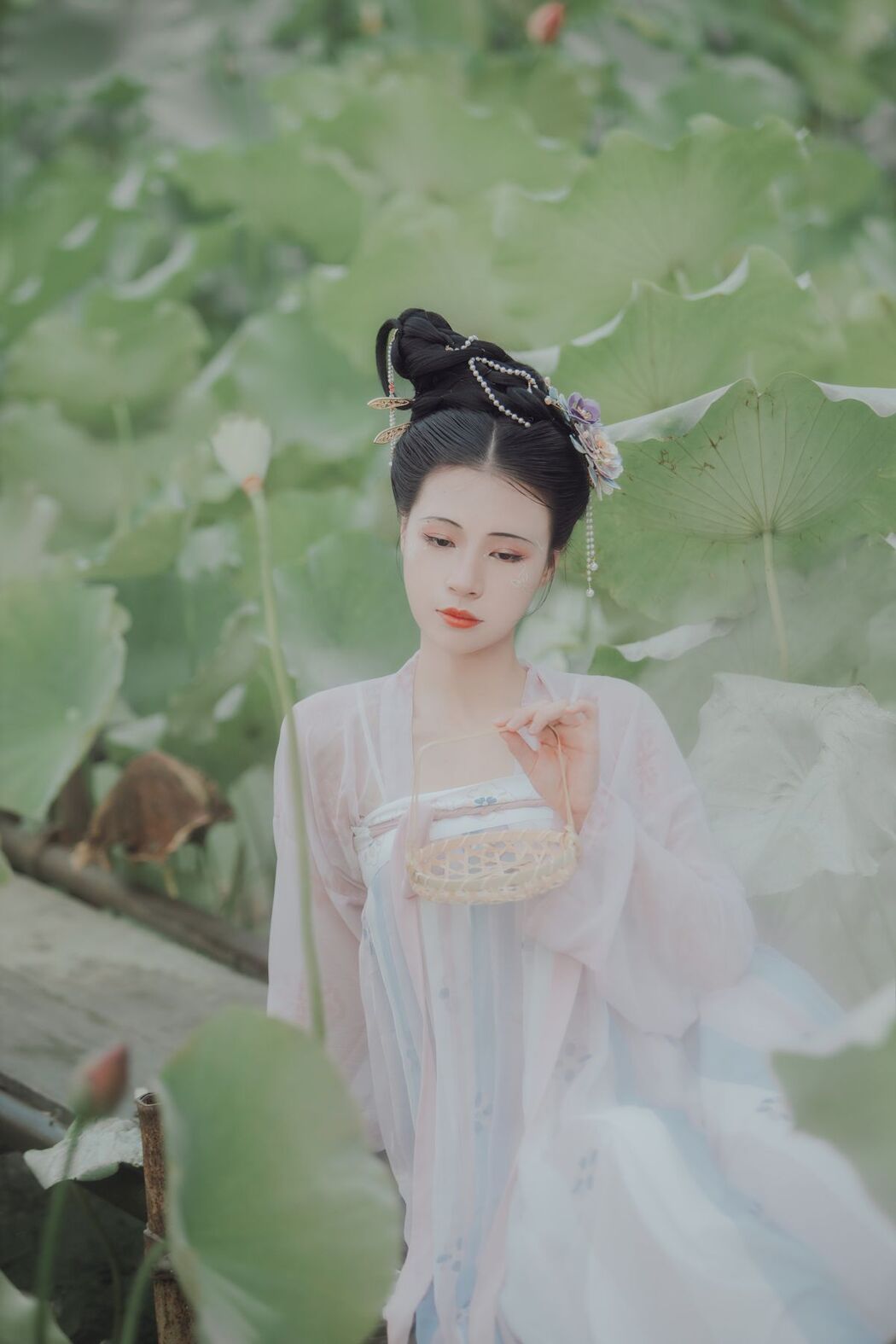 YiTuYu艺图语 Vol.2573 Nu Li Ban Zhuan De Shuang He