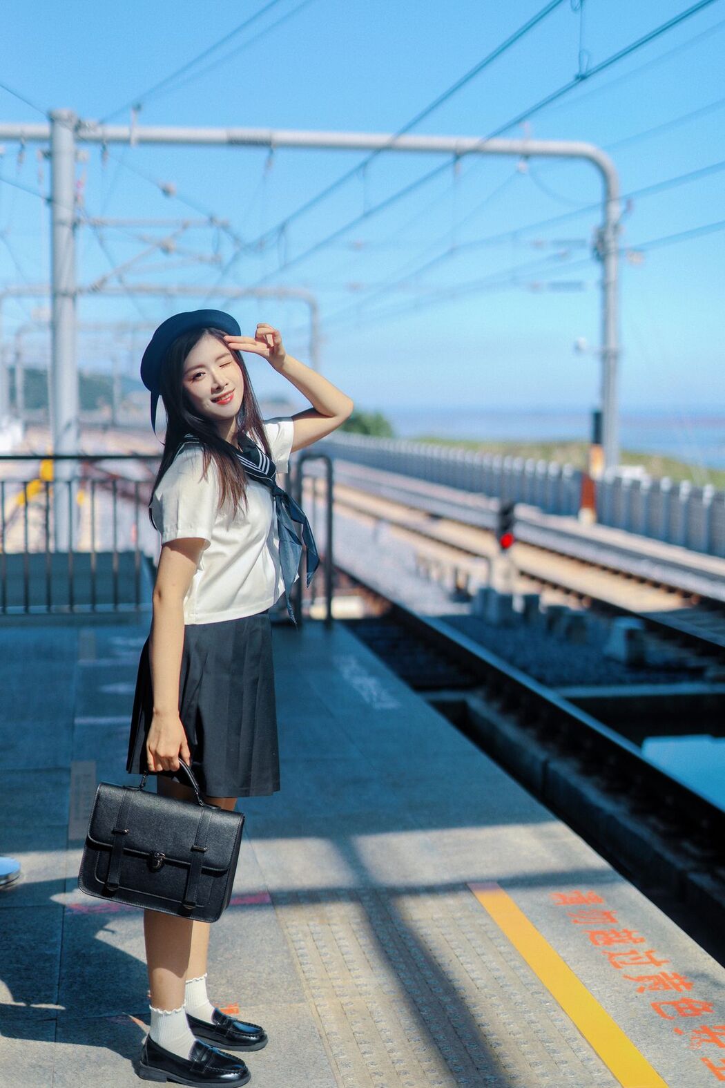 YiTuYu艺图语 Vol.2559 Dian Dong Xiao Zhu Pig