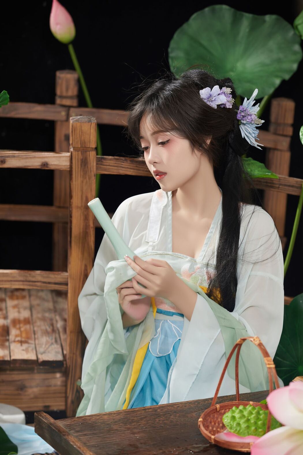 YiTuYu艺图语 Vol.2556 Xiao Wei Ren Er