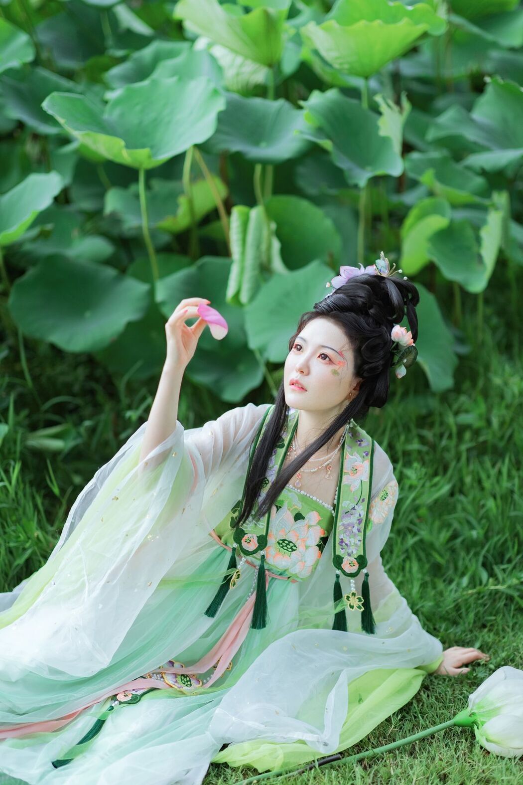 YiTuYu艺图语 Vol.2545 Lu Lu Haley