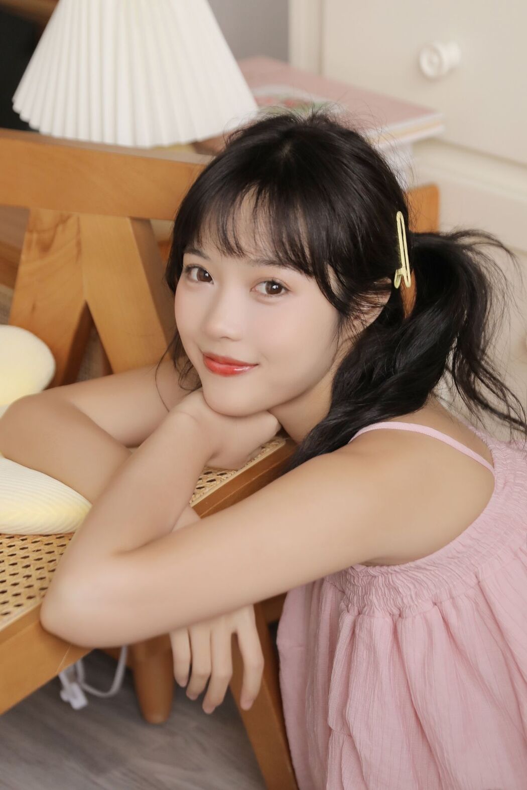 YiTuYu艺图语 Vol.2567 Xiao Wei Ren Er