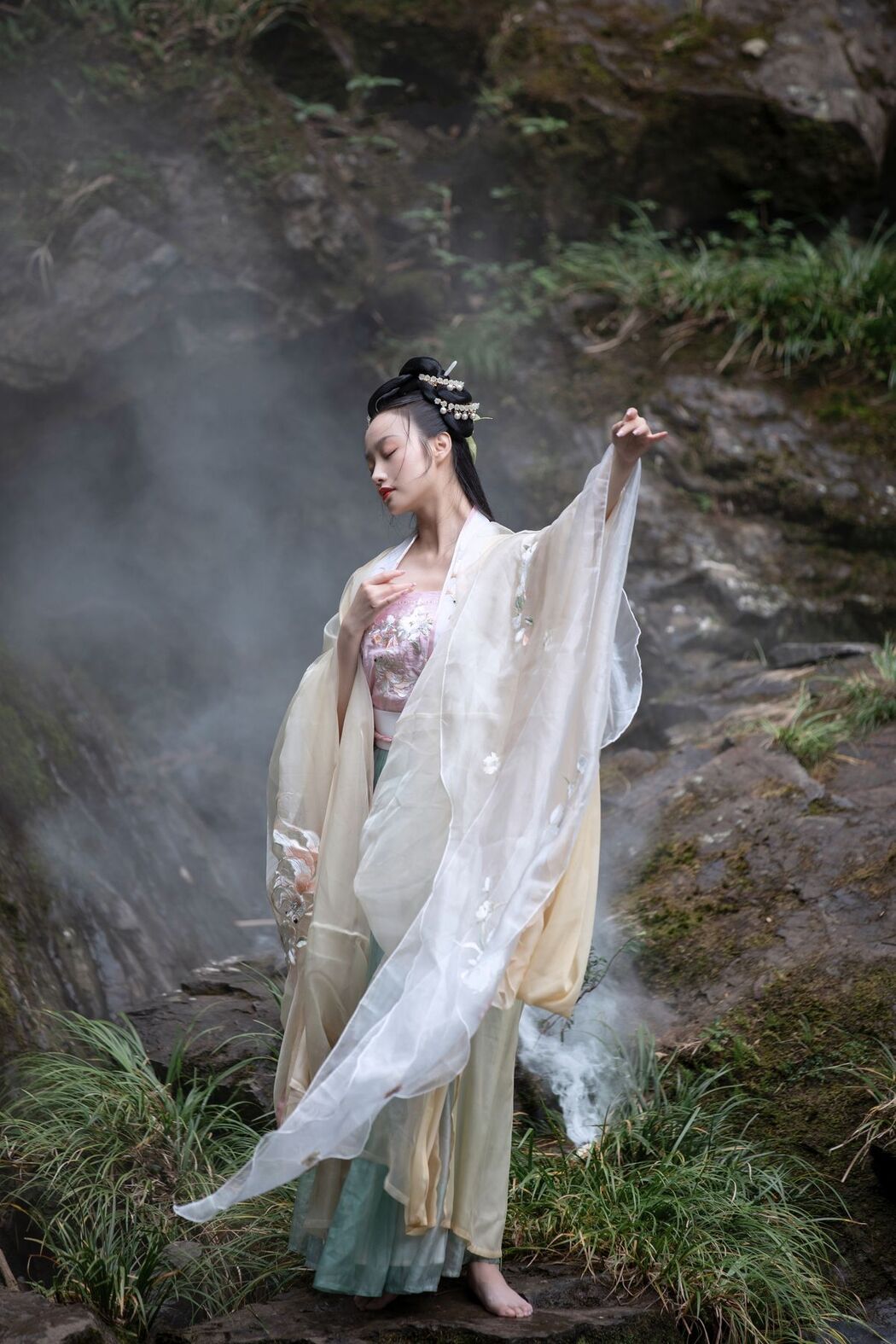 YiTuYu艺图语 Vol.2568 Ling Zi Xi