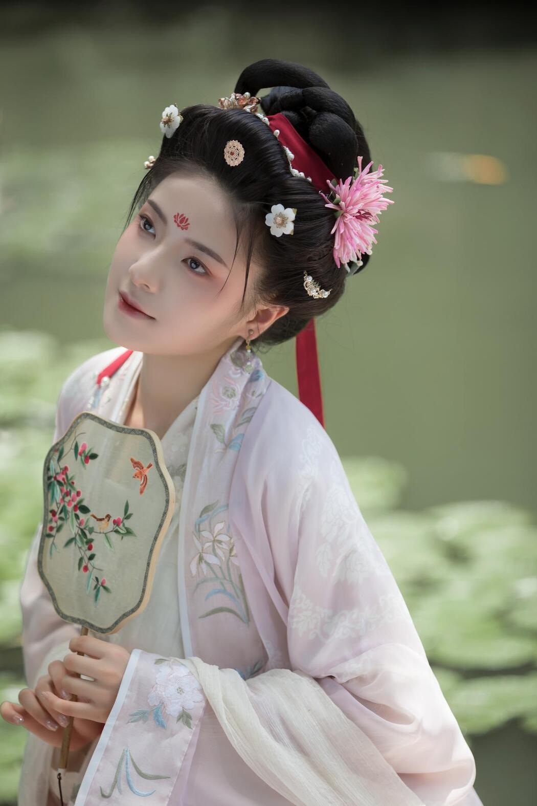YiTuYu艺图语 Vol.2504 Yi Bei Mei Shi
