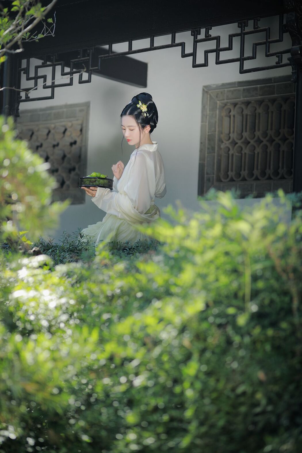 YiTuYu艺图语 Vol.2572 Yu Jin