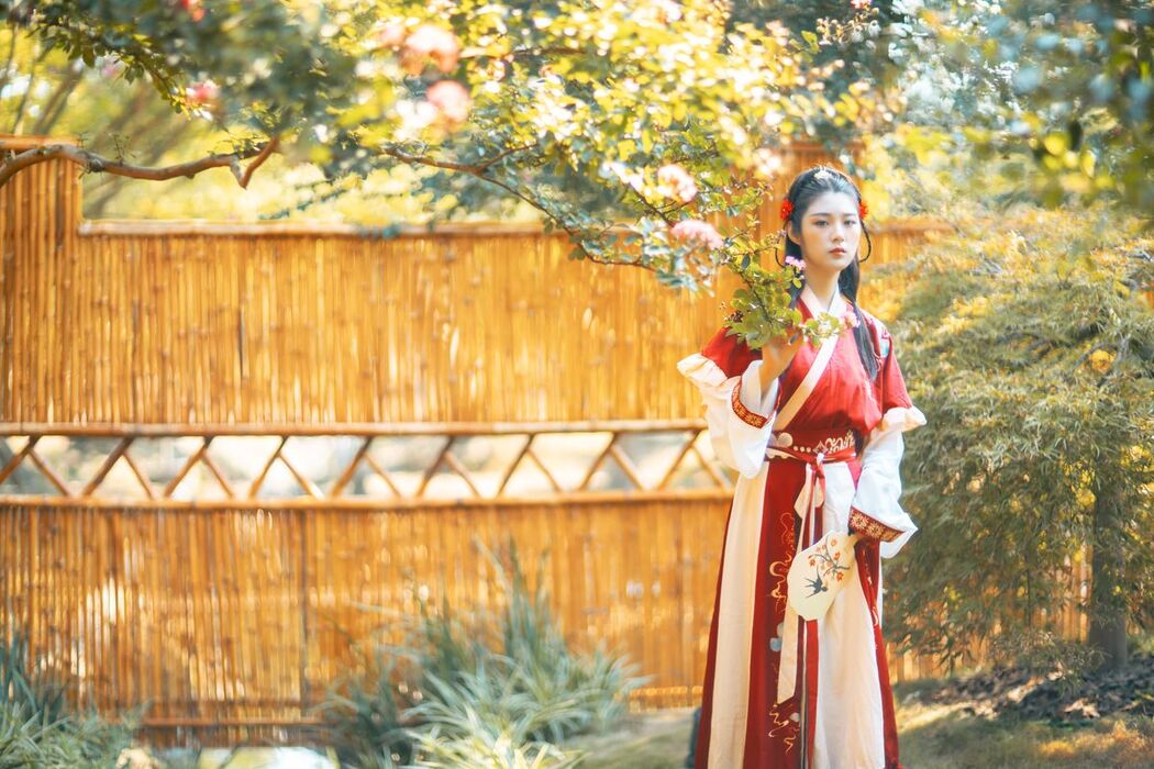 YiTuYu艺图语 Vol.2544 Qin Ko