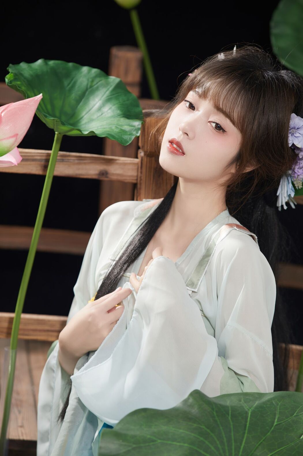 YiTuYu艺图语 Vol.2556 Xiao Wei Ren Er