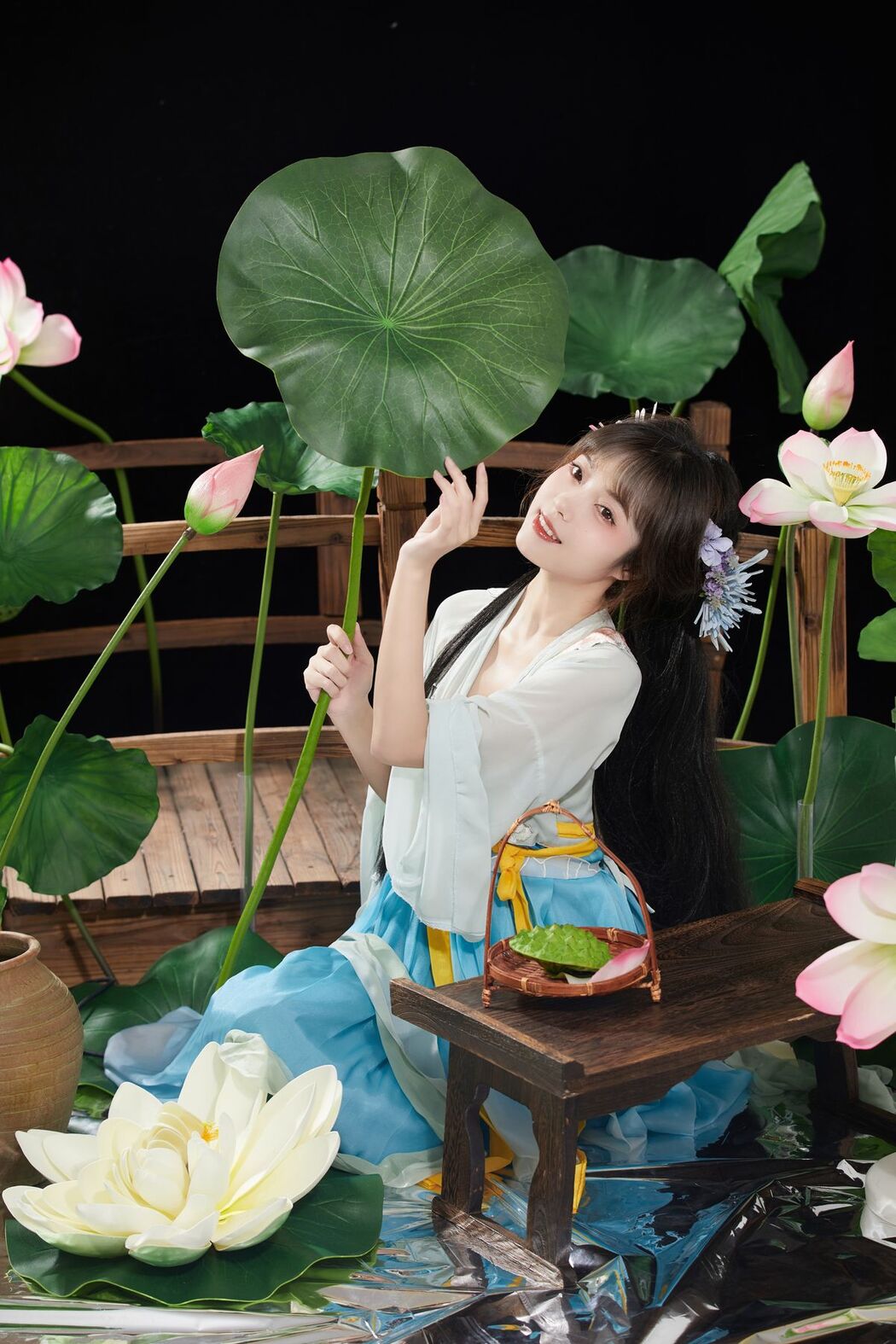 YiTuYu艺图语 Vol.2556 Xiao Wei Ren Er