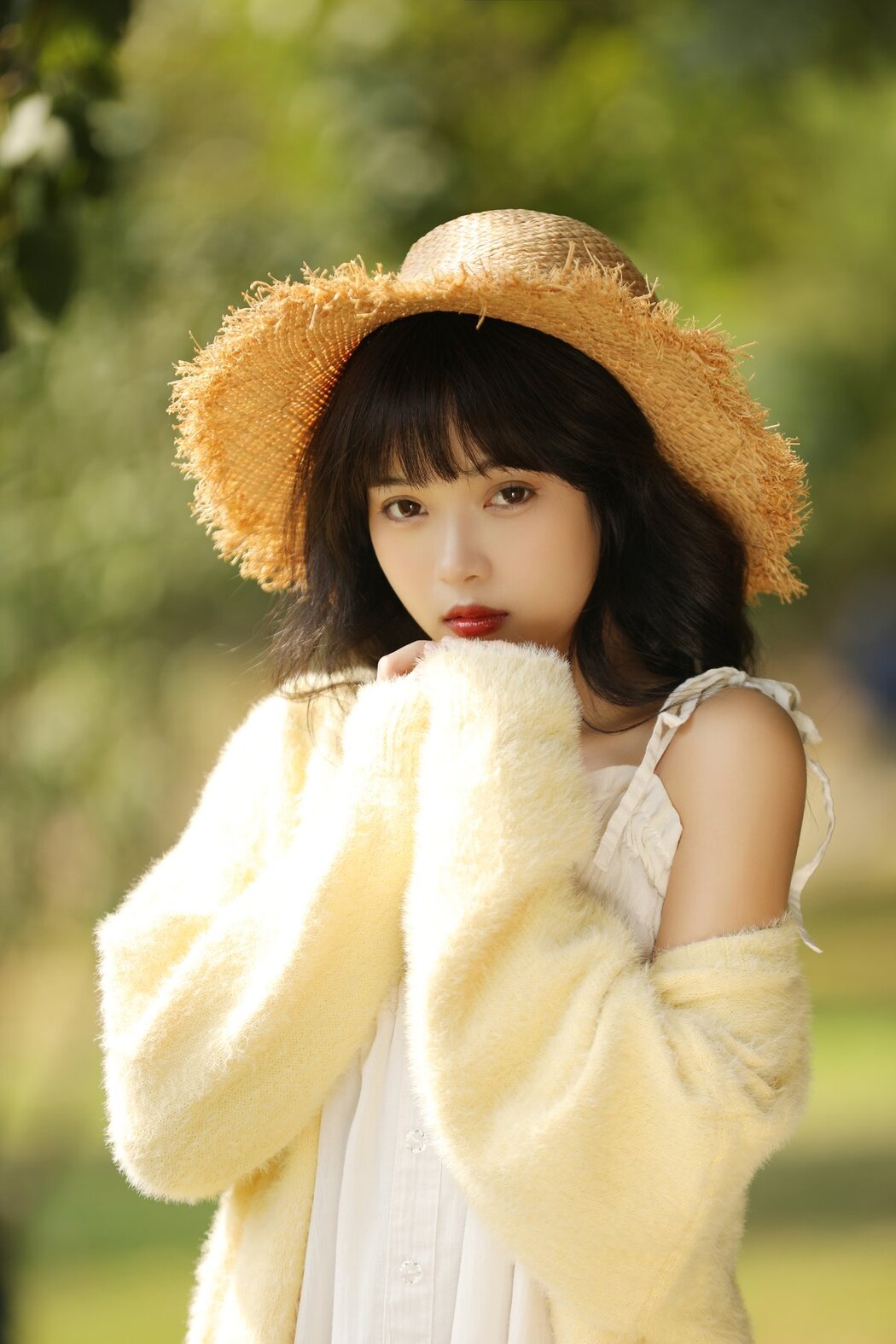 YiTuYu艺图语 Vol.2608 Xiao Wei Ren Er