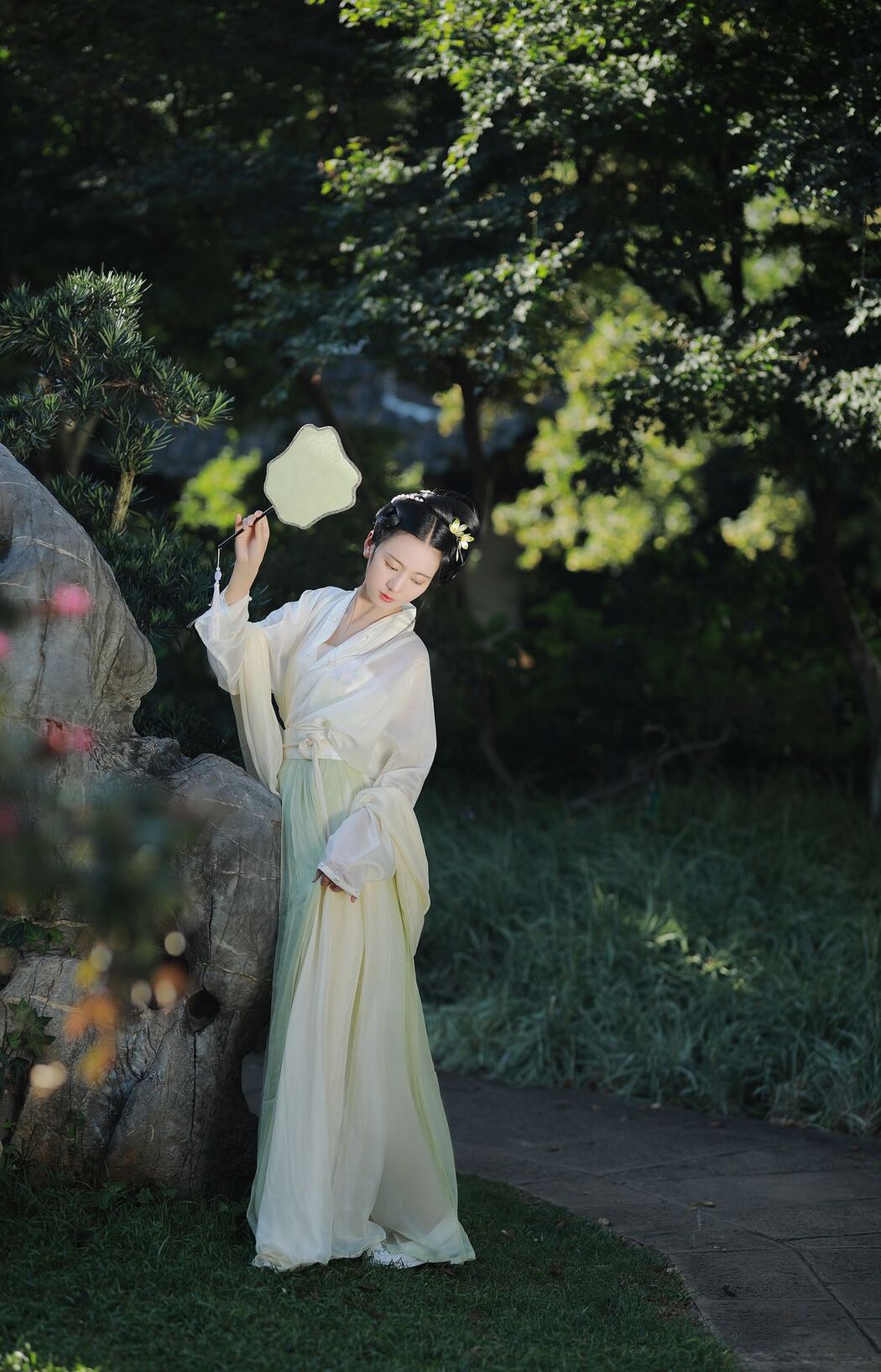 YiTuYu艺图语 Vol.2572 Yu Jin