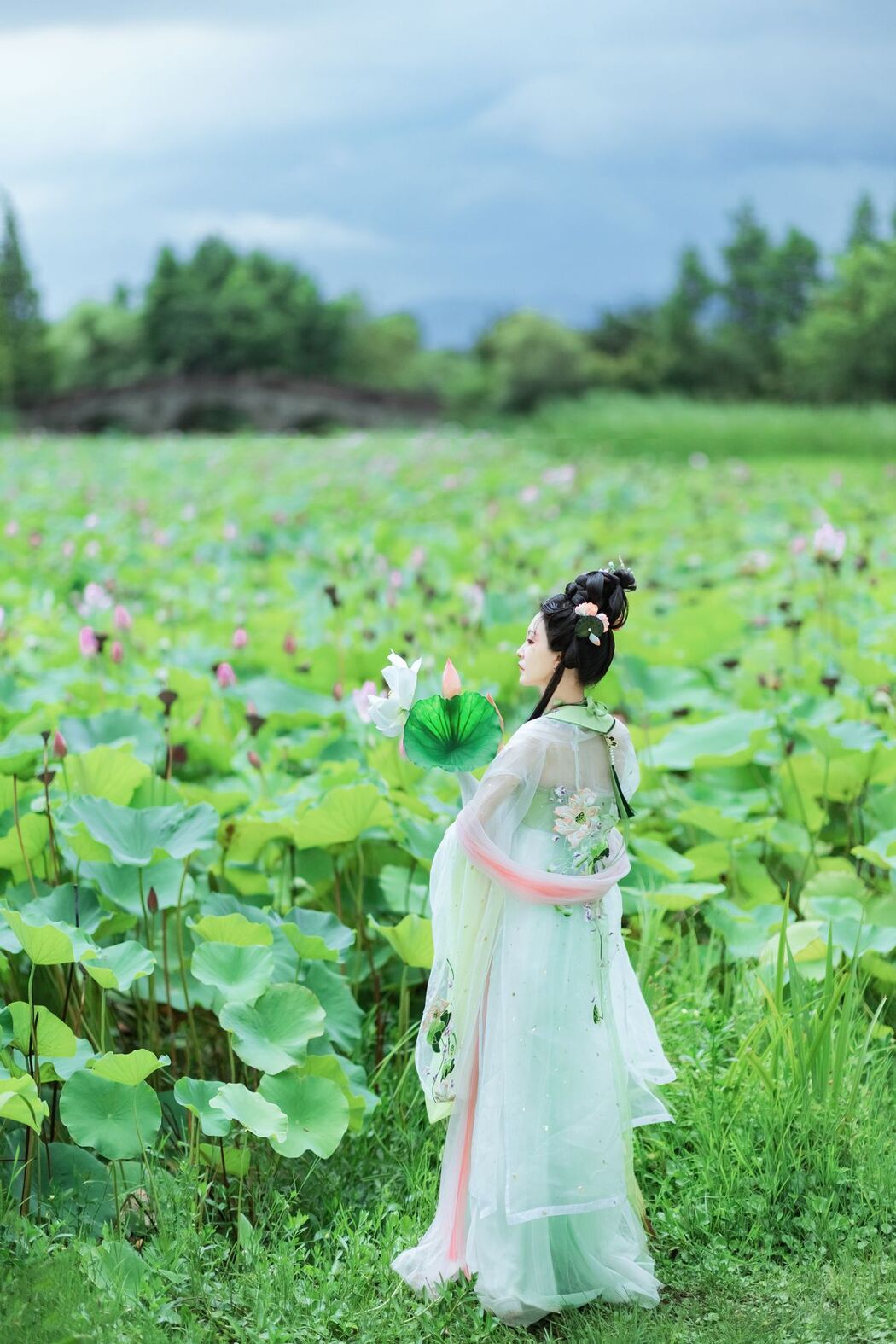 YiTuYu艺图语 Vol.2545 Lu Lu Haley