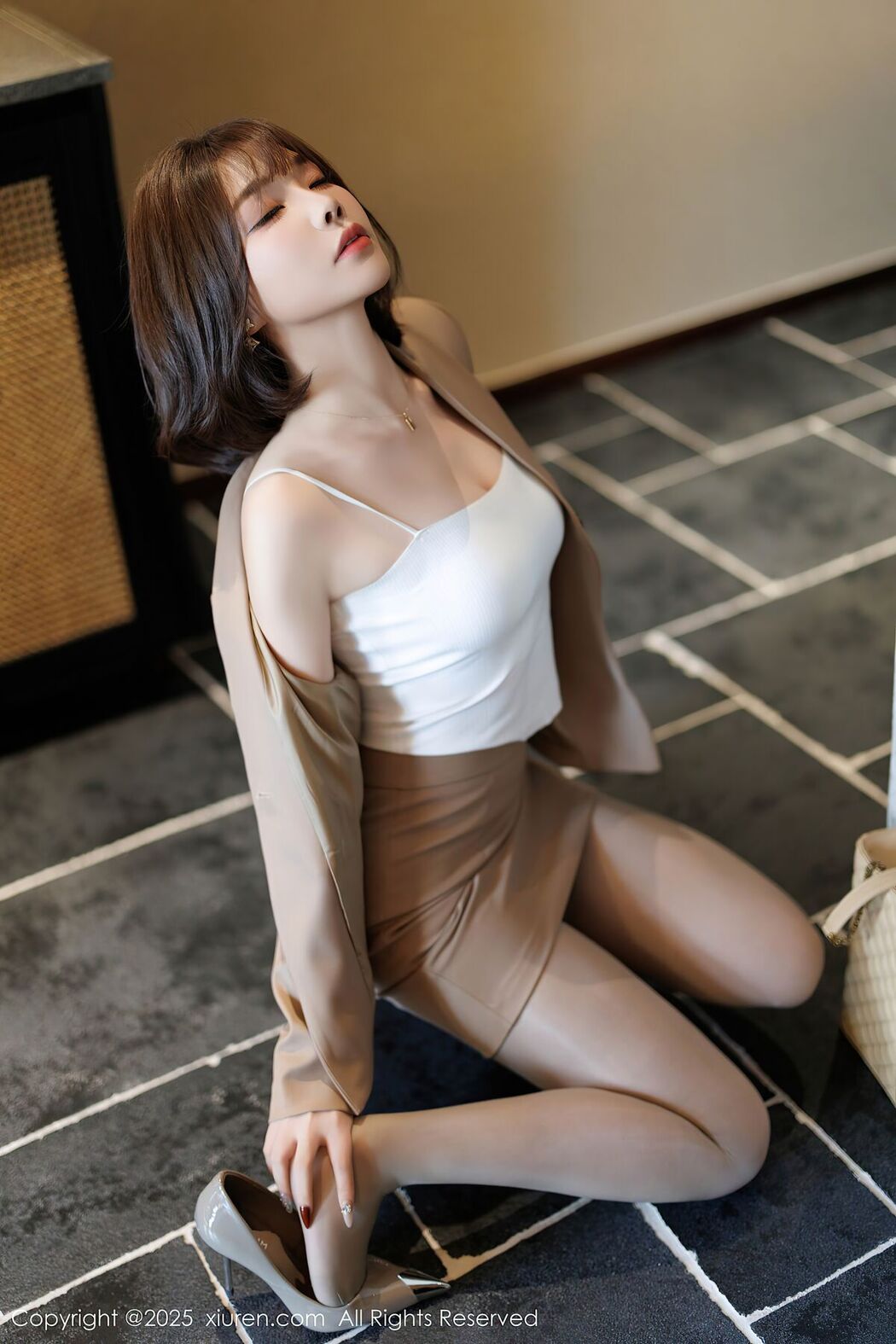 XiuRen秀人网 No.9844 Xu Li Zhi Booty