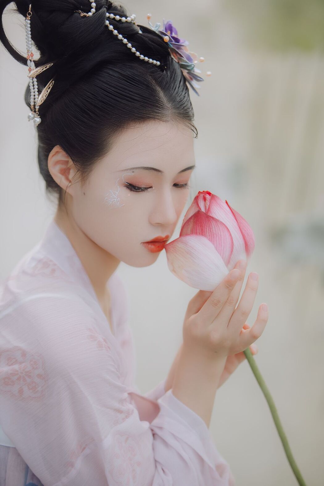 YiTuYu艺图语 Vol.2573 Nu Li Ban Zhuan De Shuang He