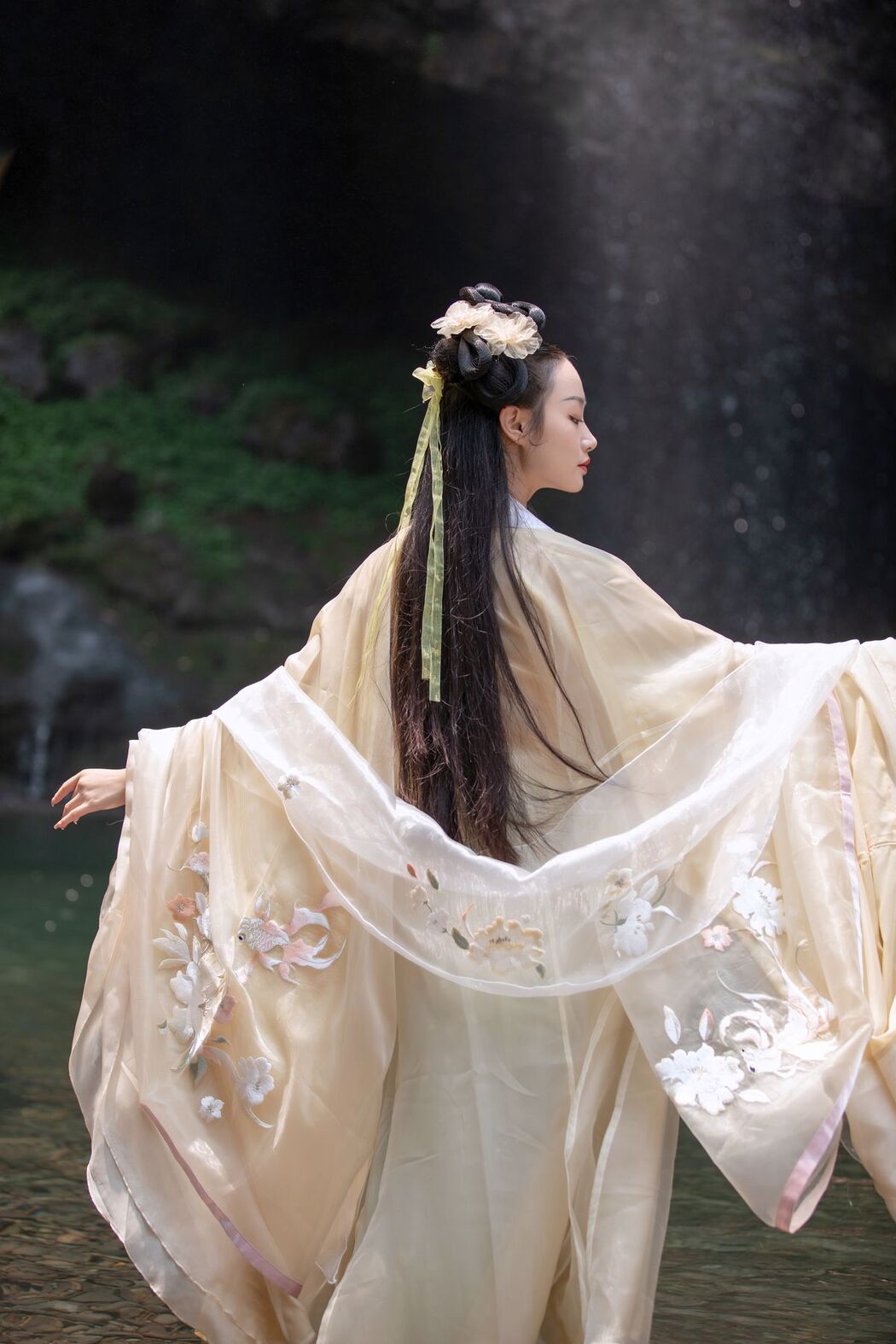YiTuYu艺图语 Vol.2568 Ling Zi Xi
