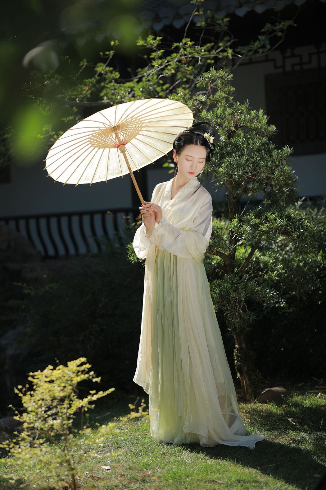 YiTuYu艺图语 Vol.2572 Yu Jin