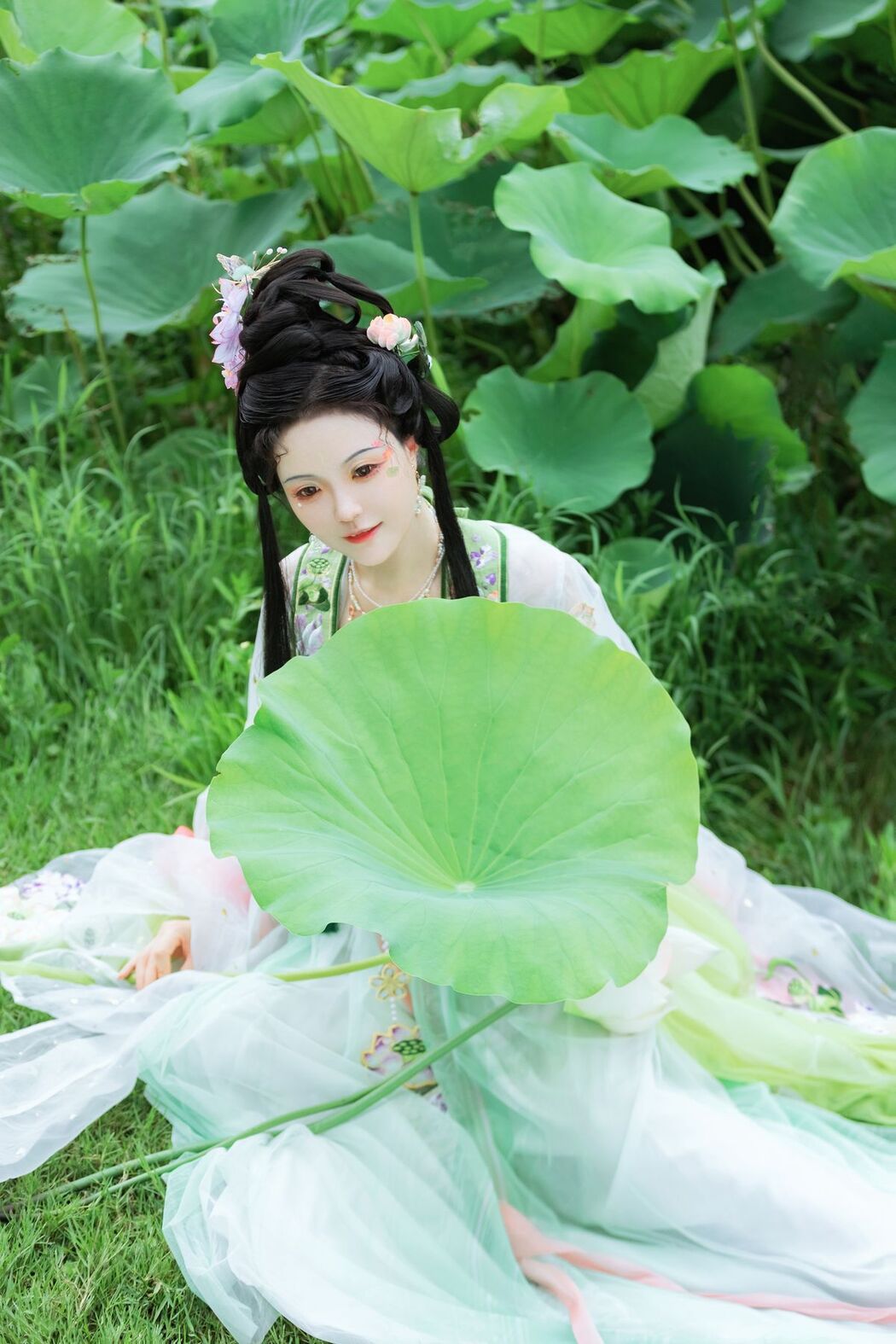 YiTuYu艺图语 Vol.2545 Lu Lu Haley